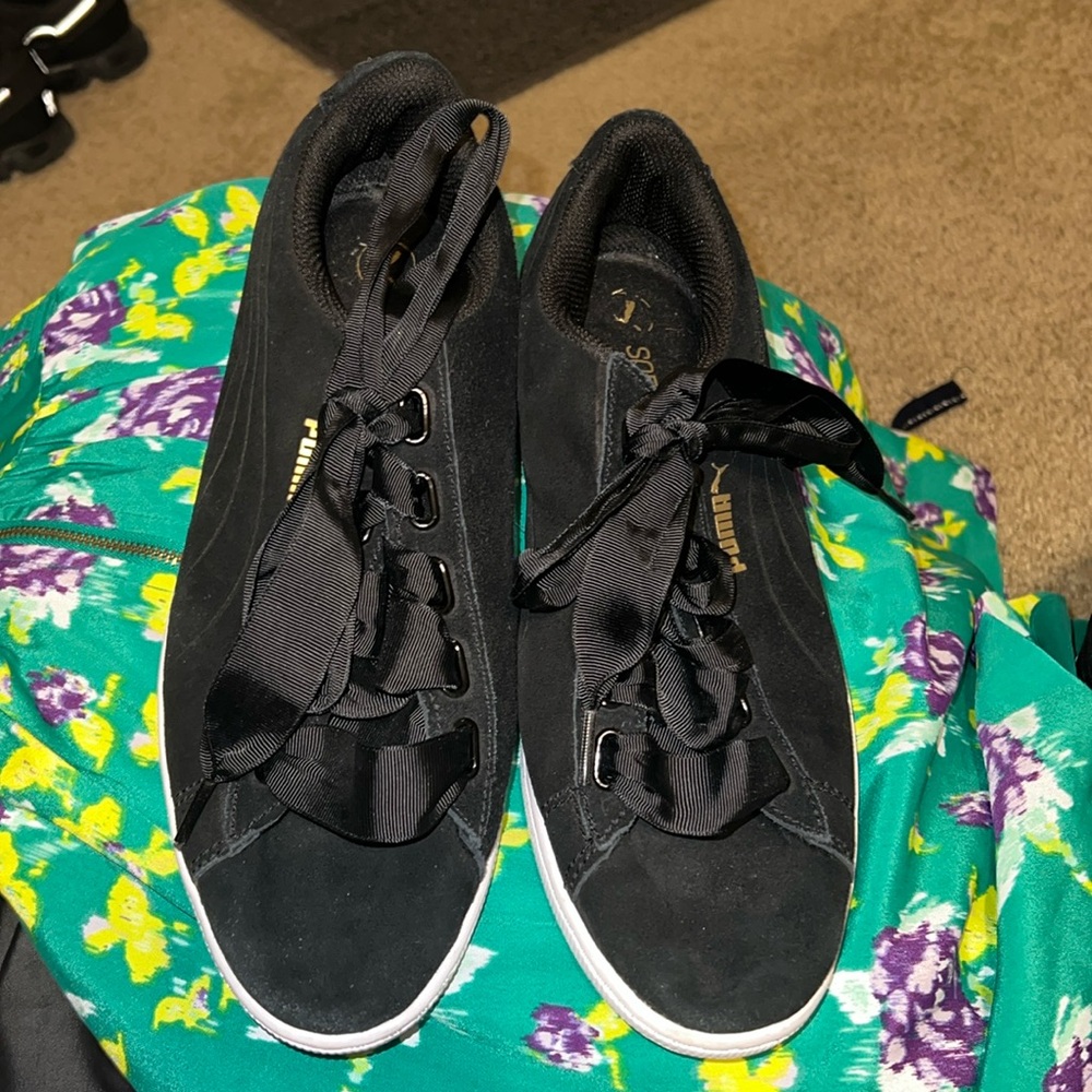 Puma ribbon sneakers